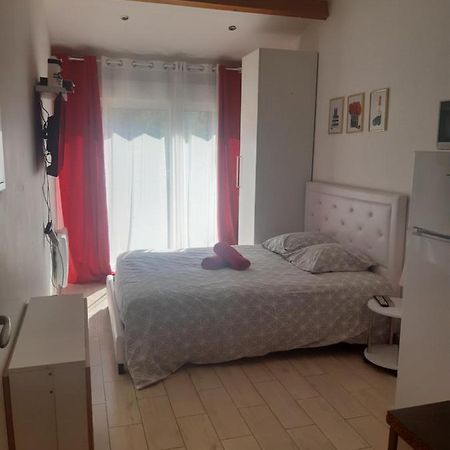 Hôtel LA nuit étoilée à Marseille Extérieur photo